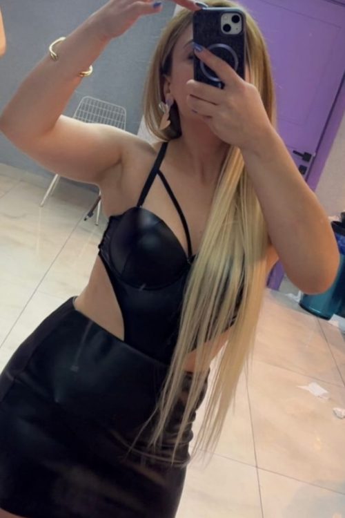 Ani 555935490